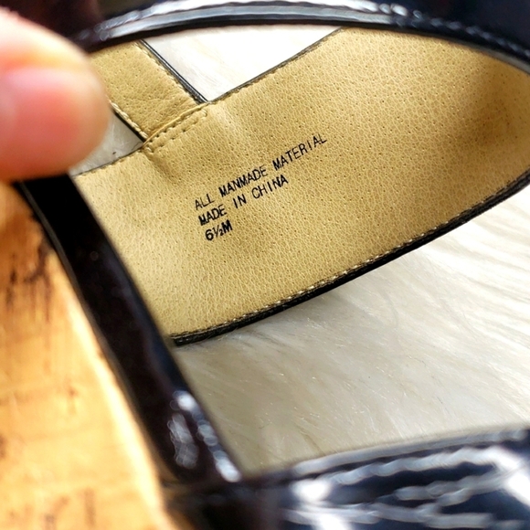 Free Press Black Patent Cork Wedges Size 6.5 - Picture 3 of 7